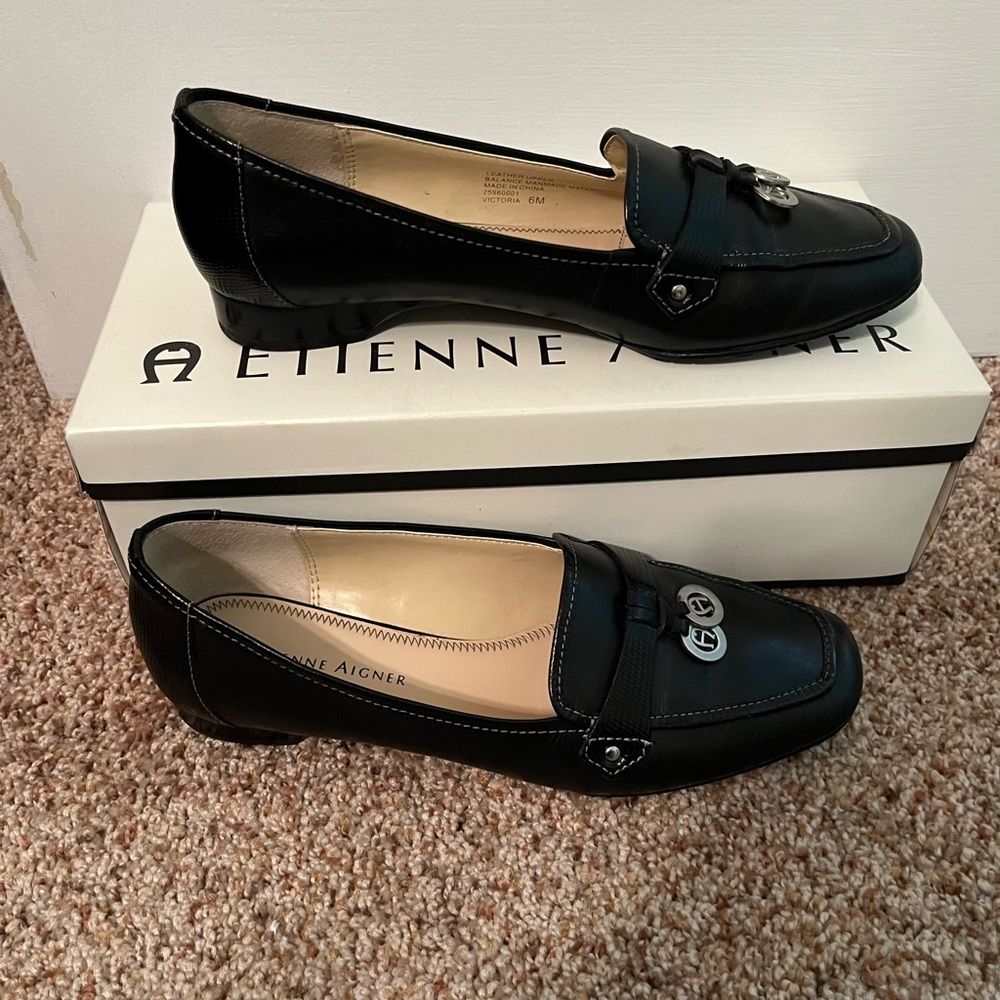 Brand New Etienne Aidner Women’s Loafer Size 6